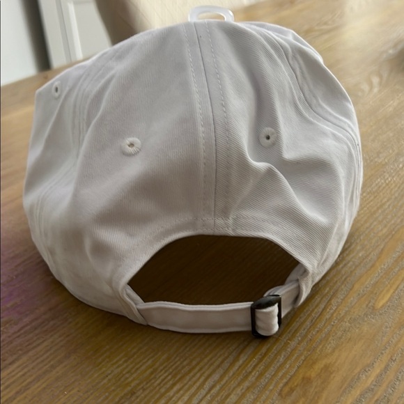 GAP America White hat with Patriotic Logo NWT - Picture 3 of 6